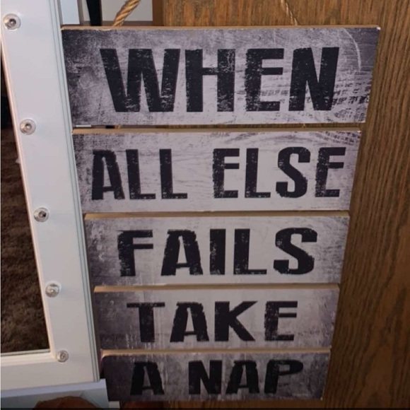 room decor - Picture 1 of 1